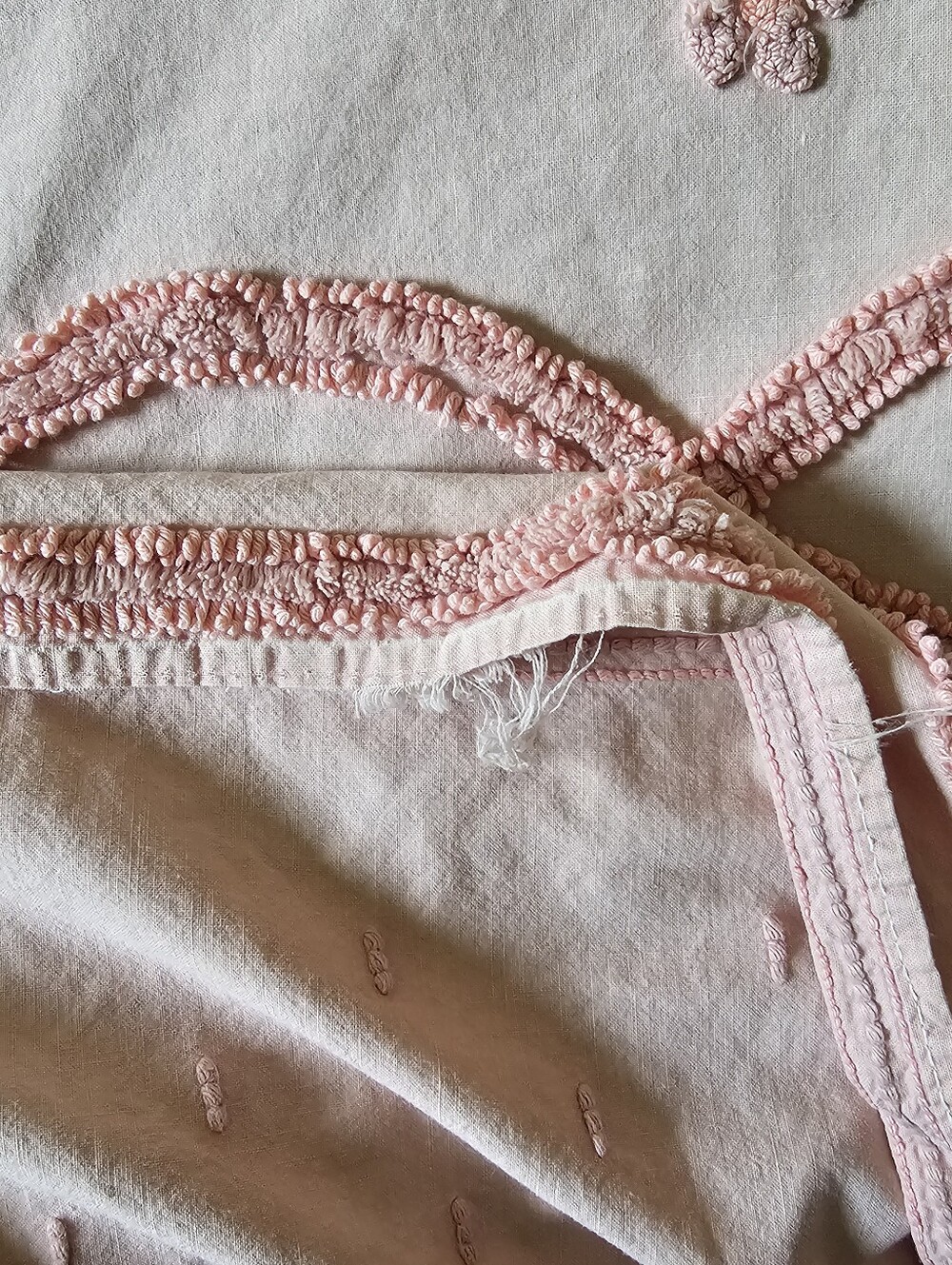 Vintage Retrac Embroidered Floral Bedspread - Rare Pink - Picture 10 of 10